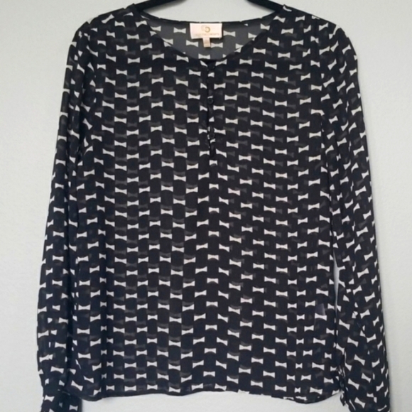 Collective concepts roll tab sleeve blouse small - Picture 9 of 9